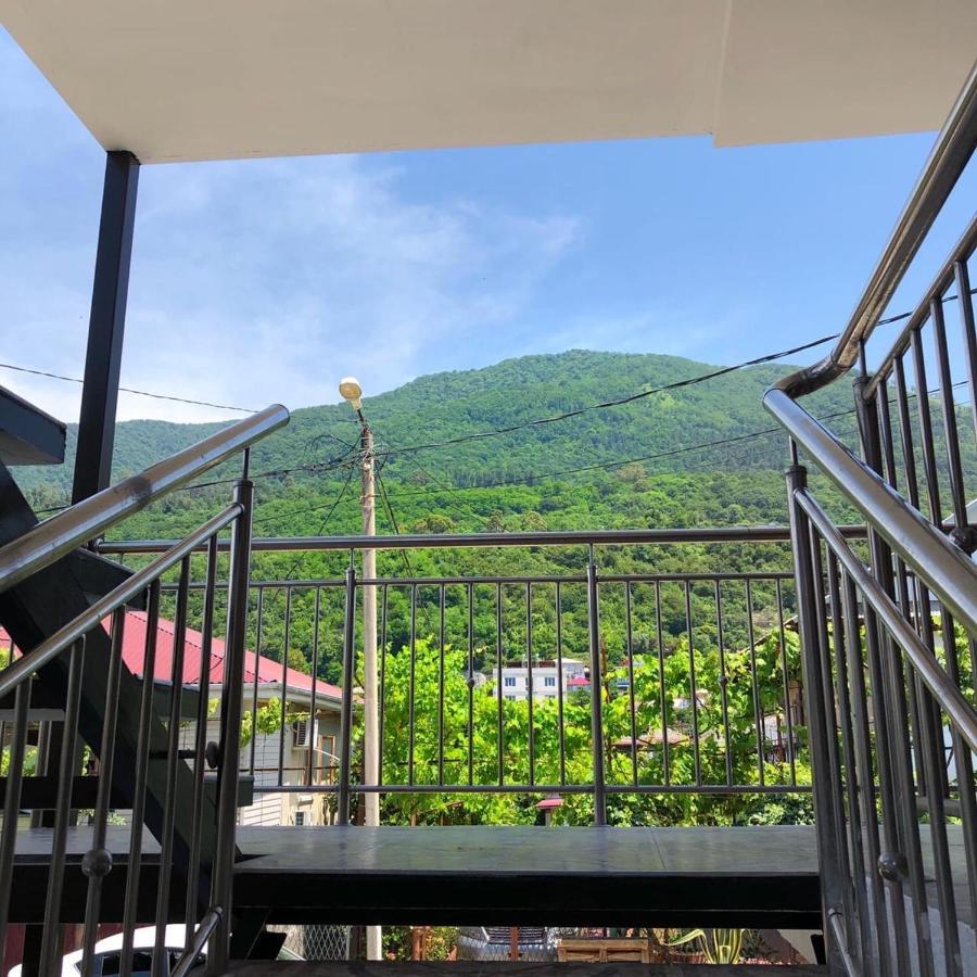 Отель "Дея" Gagra Exterior photo